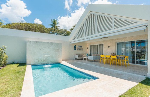 Los Maestros Villa | Fresh and chill villa at Green one w private pool