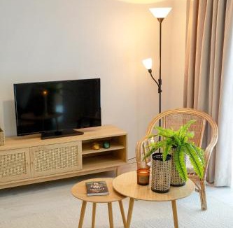 Xanthi Apartment | Freya Apartments - Spacious 85 m2 2 Bedroom Private Home