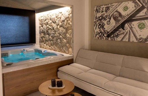 Larissa Apartment | Frourio Lodge A4