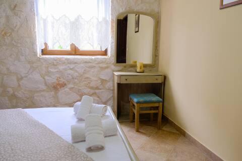 Agia Marina Apartment | Fterini Apartments Sterna & Alletri
