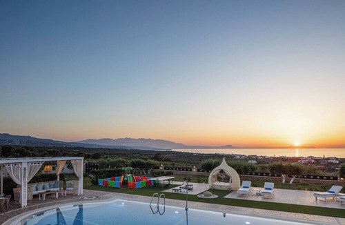 Asteri Villa | Full Privacy, 100m2 Outdoor Pool, Indoor heated Pool, Sea View!