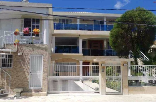 El Batey Condo | Fully Equipped New 3br Apt– dt– 2mins To The Beach