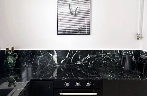 Athens City Centre Apartment | Fyllis16-Sunny central apartment next to Metro sta