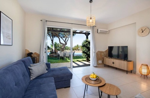 Chorafakia Apartment | Gabriel MOdern Apartment-shared pool-close to the beach