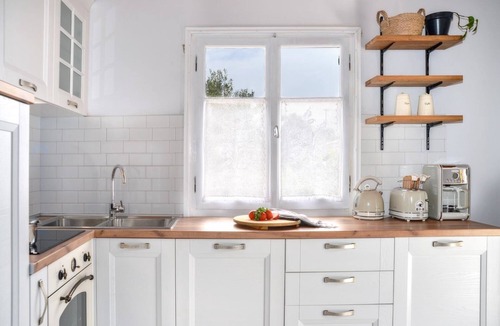 Gaios Apartment | Gaios Hill Studio - Studio Apartment, Sleeps 2