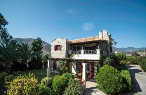 Kontsika Villa | Galaxidi Mansion