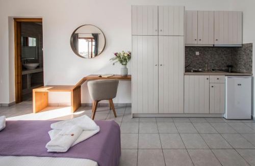 Milos Hotel | Galini