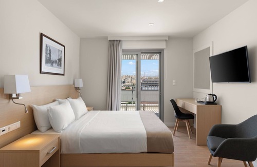 Piraeus Hotel | Gallery Central Piraeus Port
