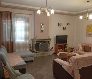 Konitsa Apartment | Gamila Sunrise