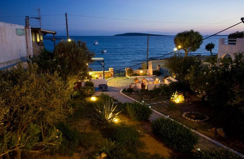 Aliki Apartment | George's beach studios Aliki Paros