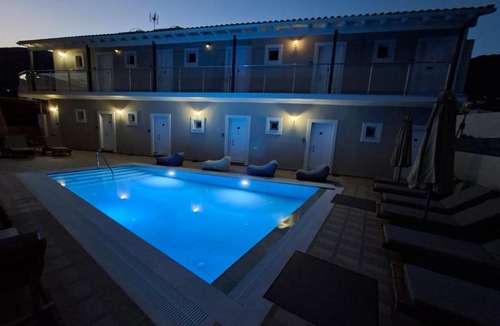 Ipsos Apartment | george studios 2
