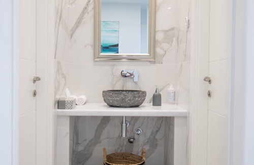 Old Town Naxos Hotel | Georgia Mare
