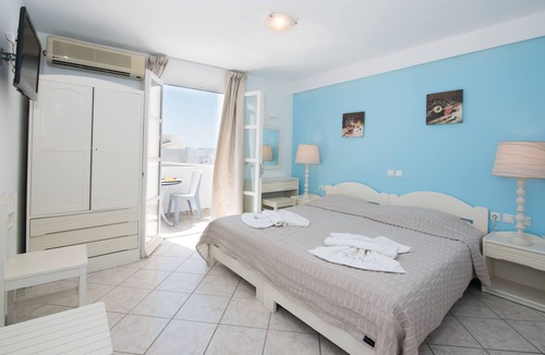 Old Town Naxos Hotel | Georgia Mare