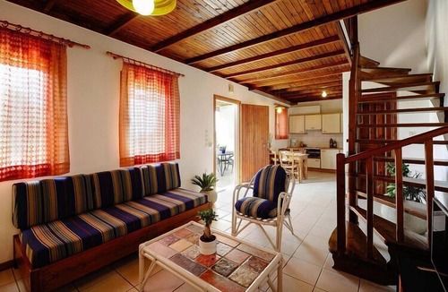 Gerakini House | Gerakini Holiday Home with a Balcony