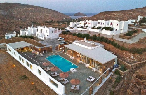 Panormos Hotel | GLAFKY Retreat