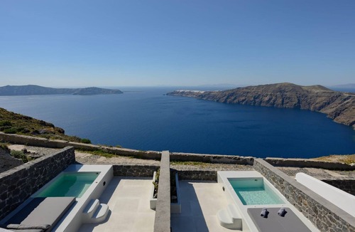Imerovigli Villa | Glorious Santorini Suite | Dryad Suite | Breathtaking Sea Views