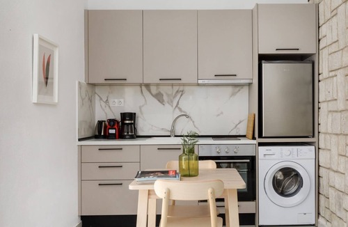 Perea Apartment | Glow Apartments