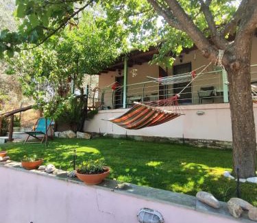 Kali Vrysi House | Glyfada Bay Studios