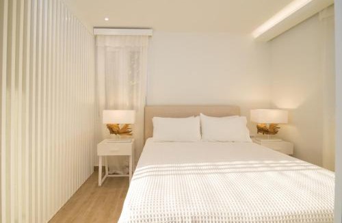 Glyfada Apartment | Glyfada Glow Suites by CorfuEscapes
