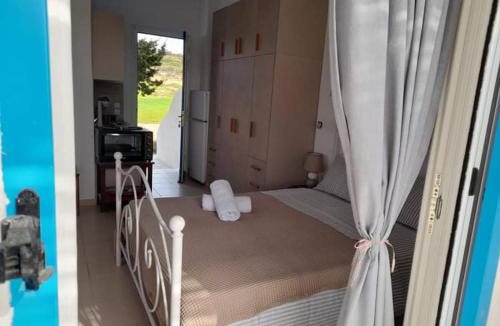Naxos Apartment | Glyfada Suite