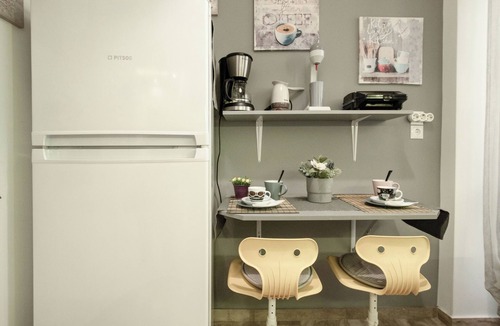 Aigaleo Apartment | Golden Aurora - Modern Apartment in Egaleo/Athens