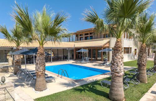 Sfakaki Villa | Golden Sand Beach Villa