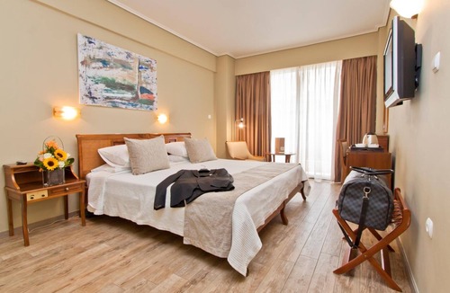 Glyfada Hotel | Golden Sun