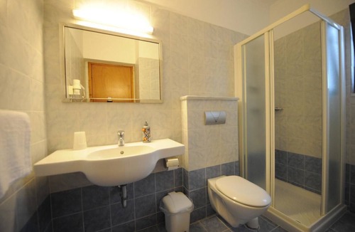 Vlicha House | Golden View Studios