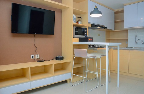 Bekasi Barat Apartment | Grand Kamala Lagoon Studio Apartment with Modern Interior