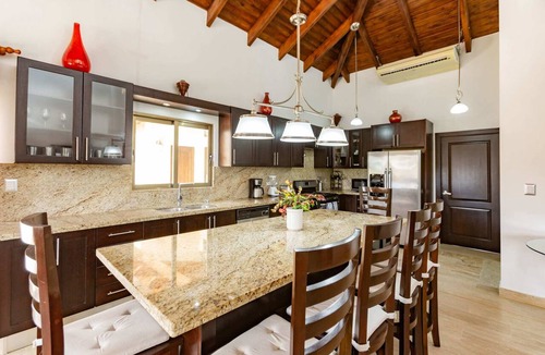 Los Cerros Hotel | Grand Laguna Beach Properties by Calisto Stays