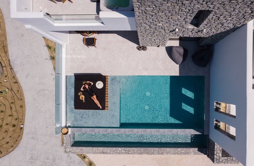 Plaka Apartment | Grande Sea View Suite with Private Pool - Milestones Naxos Hotel