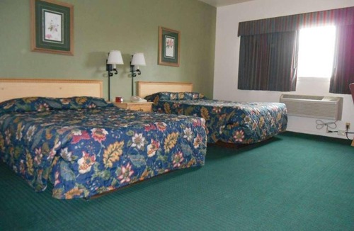Enumclaw House | Great Relaxing Overnight Stay at GuestHouse Enumclaw! Free Parking, Pets Allowed