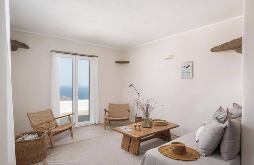 Tinos Town Hotel | Green 3, Morfes Luxury Apartments