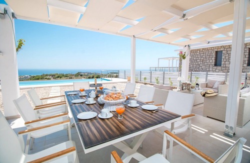 Afandou Villa | Gregorys Luxury Villa in Kallithea