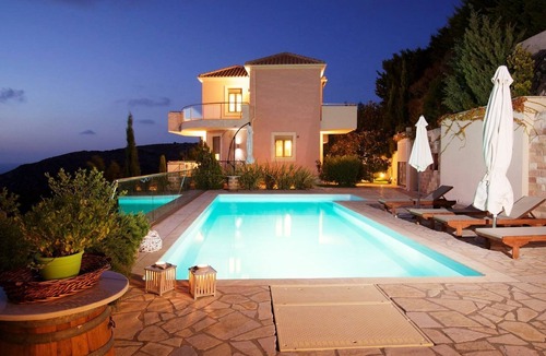 Paliki Apartment | Ground floor Luxury Studio for 2, above Petani Beach Kefalonia