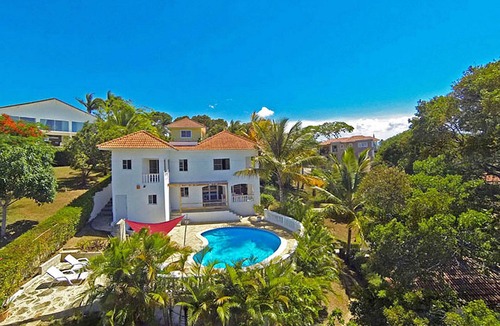 Urbanizacion Tavarez Villa | Guest-friendly central complex, 8 bedrooms, 2 pools, tennis/basket/soccer courts