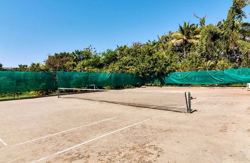 Urbanizacion Tavarez Villa | Guest-friendly central complex, 8 bedrooms, 2 pools, tennis/basket/soccer courts