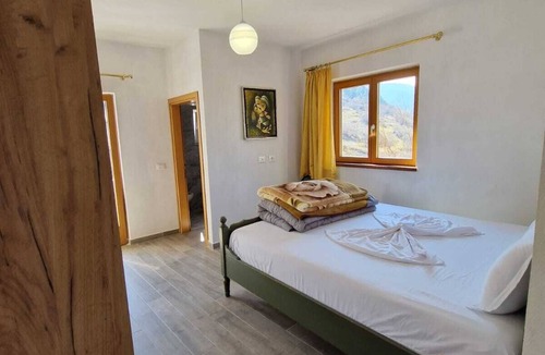 Kala e Dodes House | Guest House Korabi