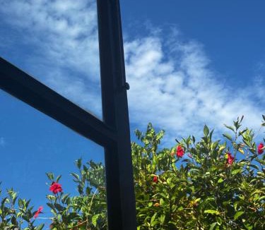 Cabrera Ski Chalet | Guesthouse in tropical villa with gorgeous garden
