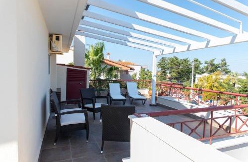 Haniotis House | Hanioti Home
