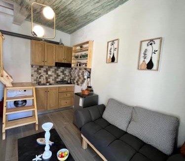 Glossa Apartment | Happiness skopelos