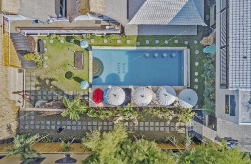 Tumbak Bayuh Hotel | Happy Days Villa