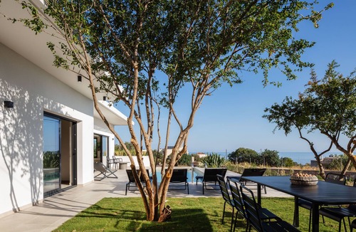 Violi Charaki Villa | Harisma Villa, with Sensory Design & Prime Spot