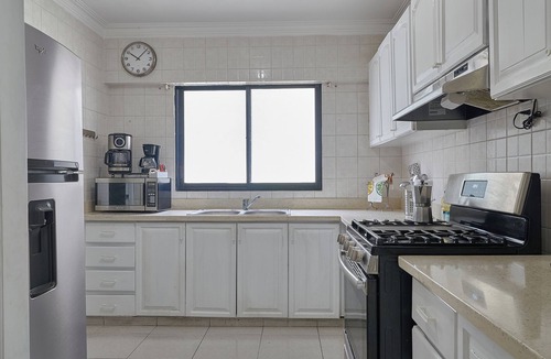Ensanche Quisqueya Apartment | Harmony 4BR Penthouse Close to Blue Mall with Private Outdoor Rooftop Terrace