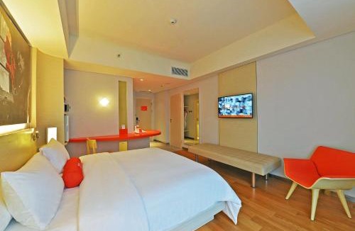 Laweyan Hotel | HARRIS Hotel & Conventions Solo