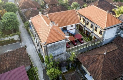 Kutuh Kaja House | Hartaning House in Ubud Center
