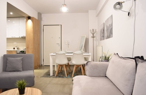 Thessaloniki City Centre Apartment | Heliconia Deluxe Apt Must