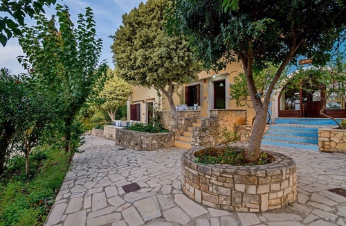 Douliana House | Heliopetra Studios, near beaches