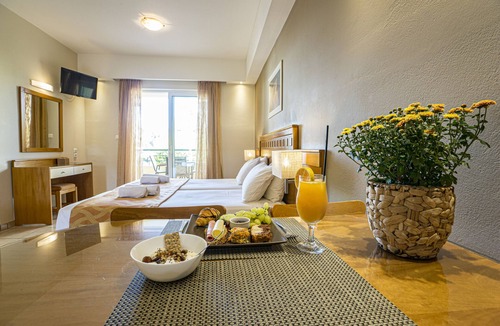 Daratsos Hotel | Helios Apartments