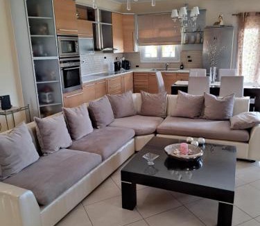Agrilia Apartment | Helios Maisonette